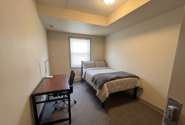 Building Photo - 251-251 Lester St Unit 1