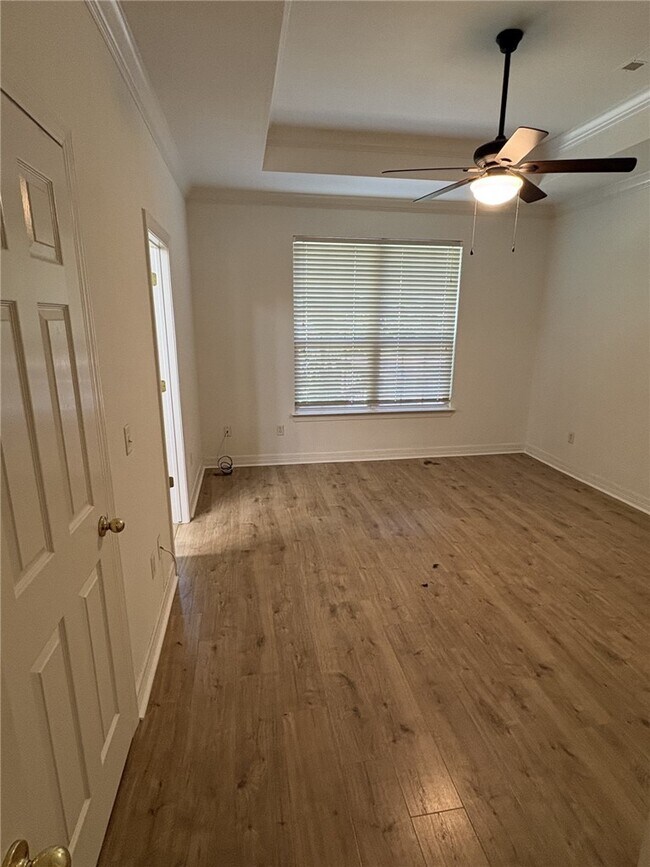 3062 Eaglecrest Cir
