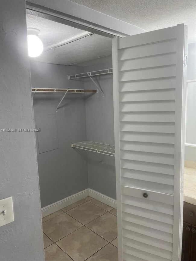 Photo - 20320 NE 3rd Ct Unit 7