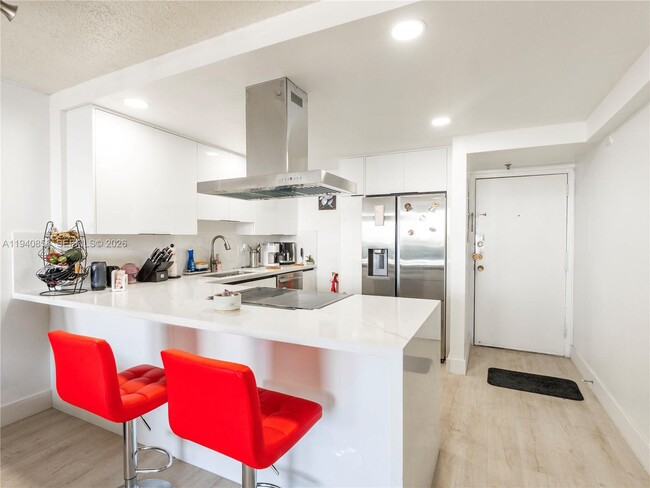 Photo - 1825 W 44th Pl Unit 1205