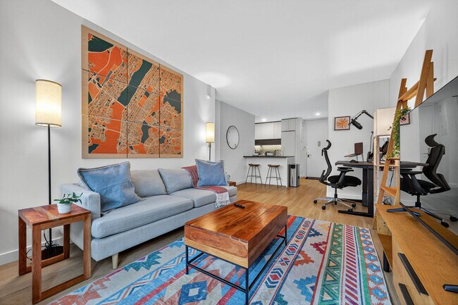 Photo - 68 W 37th St Unit FL20-ID1311281P