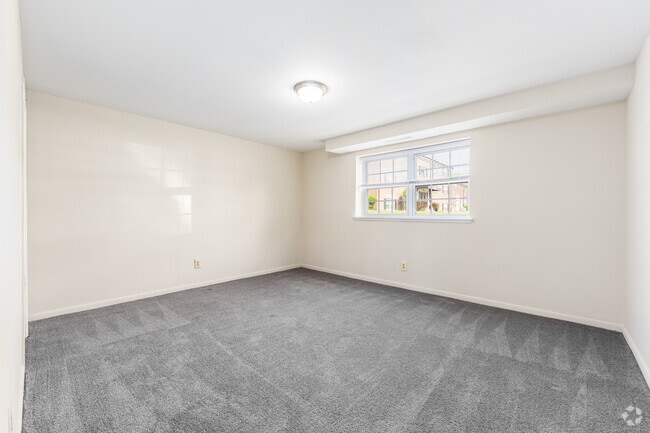 1BR, 1BA - 1,115SF - Bedroom
