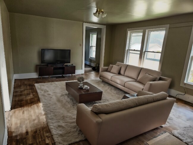 Photo - 1011 S Cottage Grove