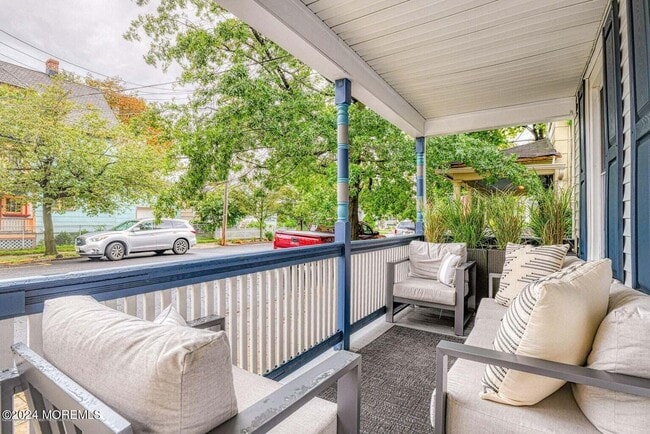 Photo - 148 Heck Ave