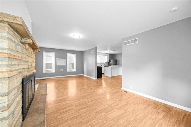 Photo - Charming 3 Bedroom Home in Independence – ...