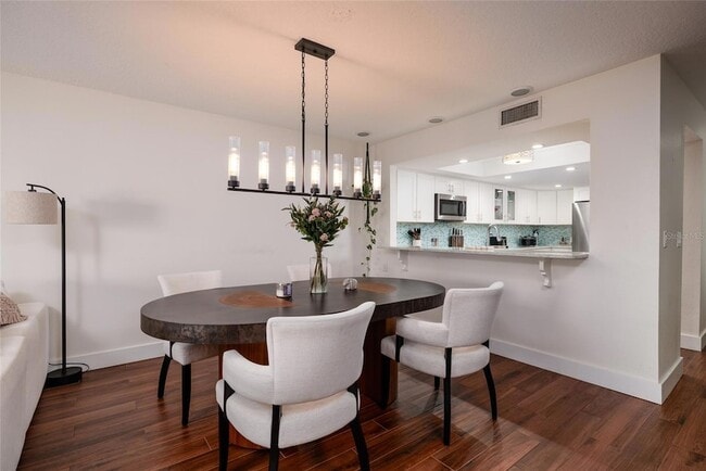 Photo - 222 Skiff Point