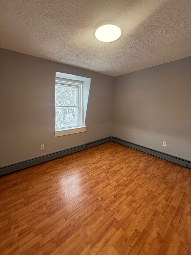 Photo - 104 Dubois St Unit 2