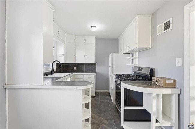 Photo - 2116 SW Plass Ave