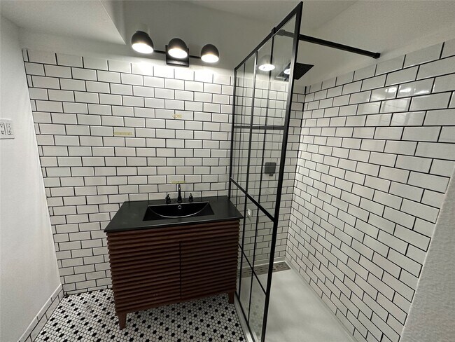 1906 Binz St Unit 1