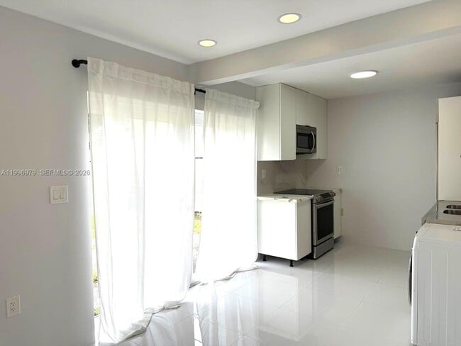 Photo - 1954 Thomas St