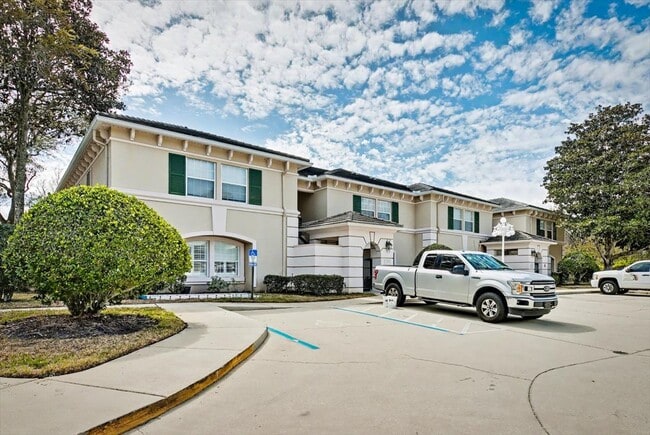 Building Photo - 100 Bermuda Bay Cir