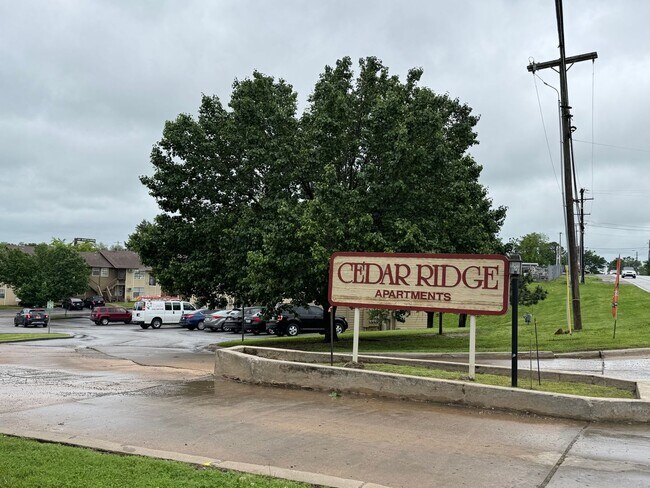 Ceader Ridge - Ceader Ridge Apartment Unit 28