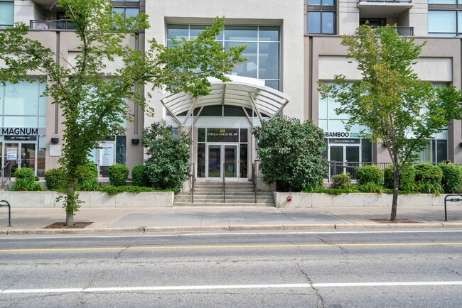 Photo - 1110-1911 11 St SW