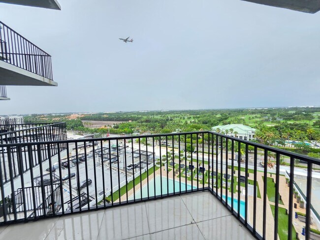Building Photo - 5300 Paseo Blvd Unit 1014