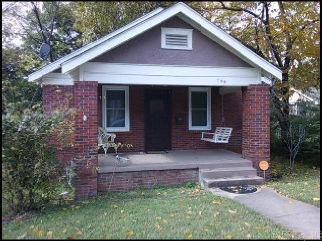 Photo - 104 S Valentine St House