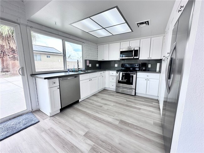 Photo - 1470 Riverfront Dr