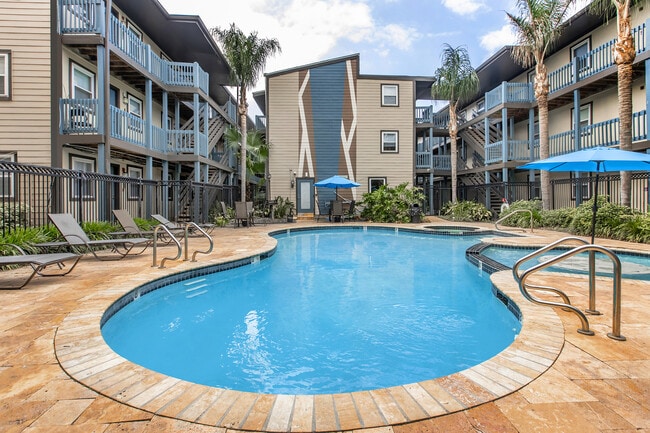 Photo - Terraces At Metairie