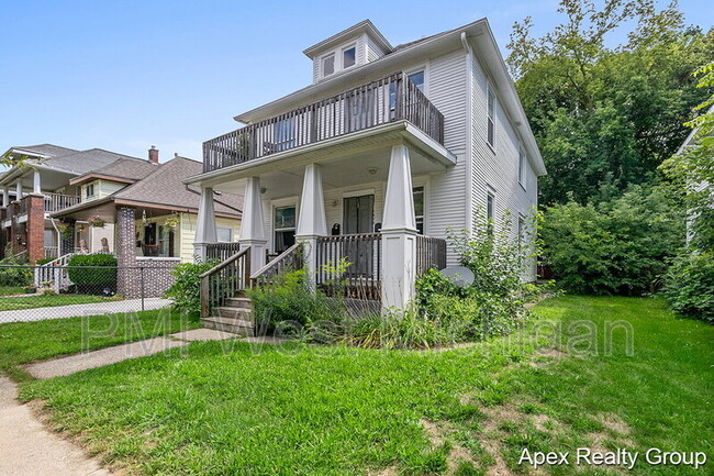 Photo - 1530 Quarry Ave NW Unidad 1 Rental