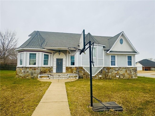 Building Photo - 3200 Kennesaw St Rental