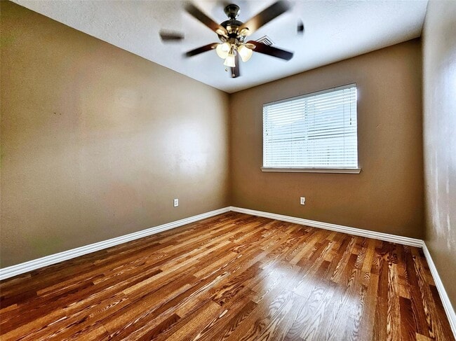 Building Photo - 16611 Creek Trail