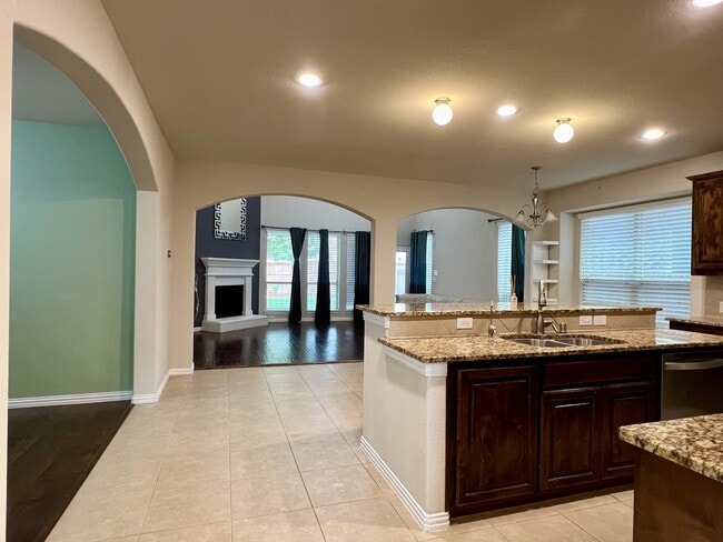 Photo - 2104 Indigo Dr