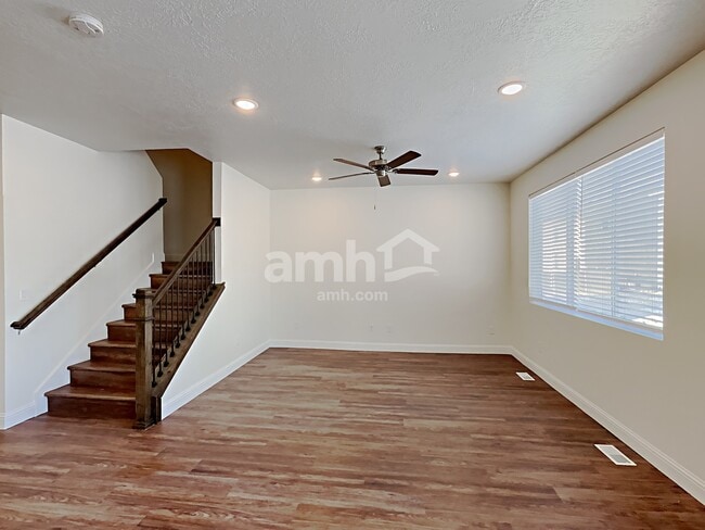 Photo - 2411 E Buckskin Way