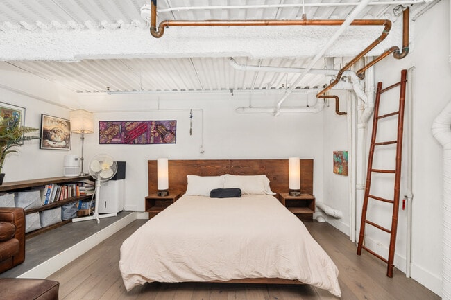 Photo - 272 E 4th Ave Unité SI ID1403567P