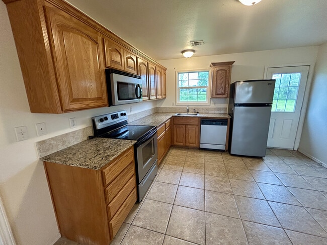 Photo - 63030 E 285 Ct Unidad A