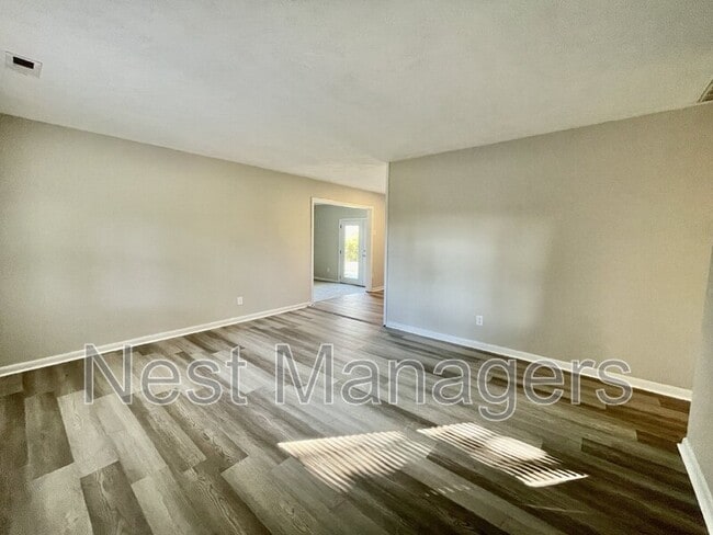 Photo - 5985 McDonald Rd