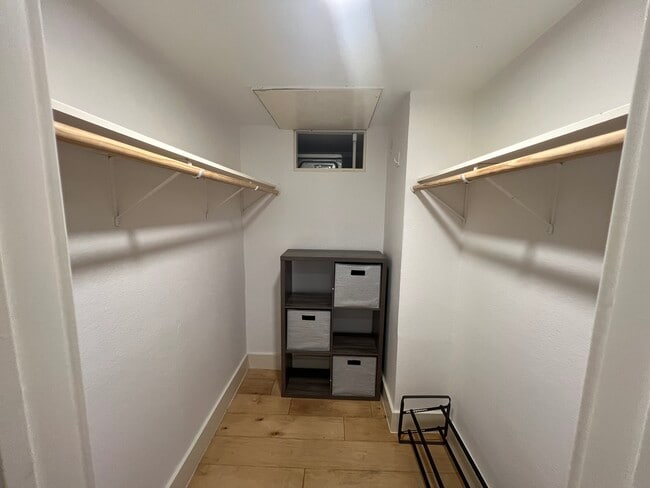 Photo - 909 Reinli St Unidad 112