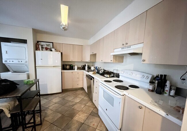 Photo - 71 Gainsborough St