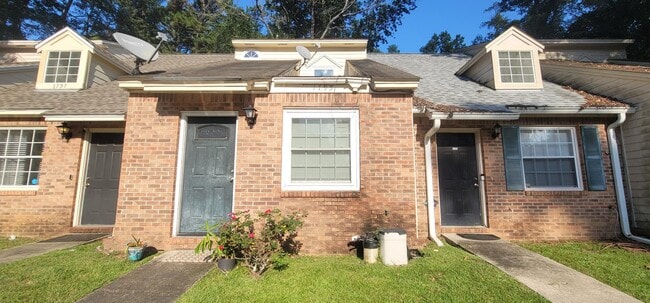 Building Photo - 1795 Falconcrest St Rental