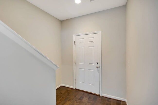 Photo - Lakeview Commons