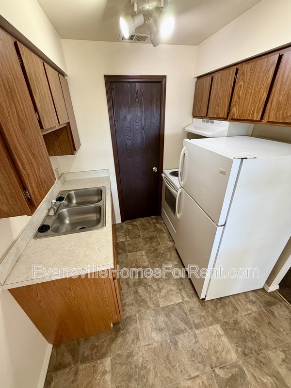 Photo - 408 S Bosse Ave