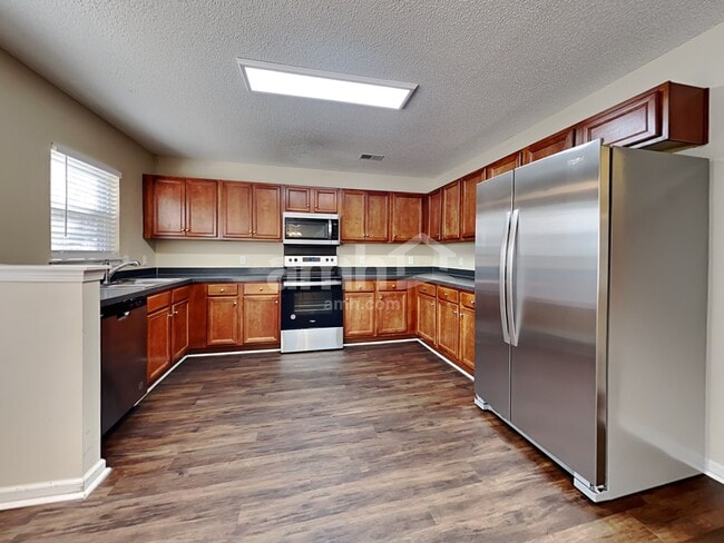8545 Chloe Ln
