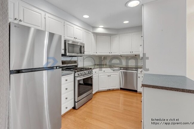 Photo - 1760 Kenard St NW