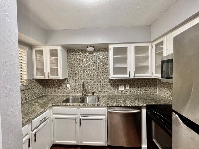 Photo - 2019 Place Rebecca Ln Unit G4