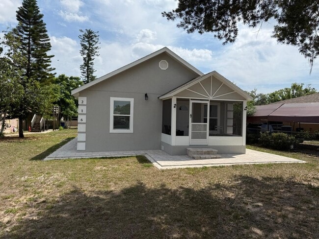 Building Photo - 216 Smith Ave