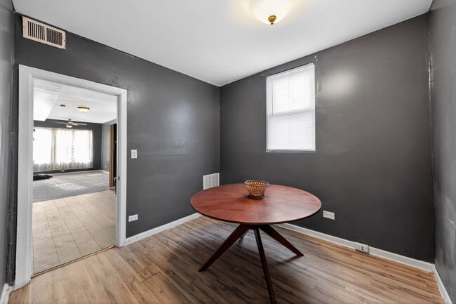 Photo - 1144 W 68th St Unit 2