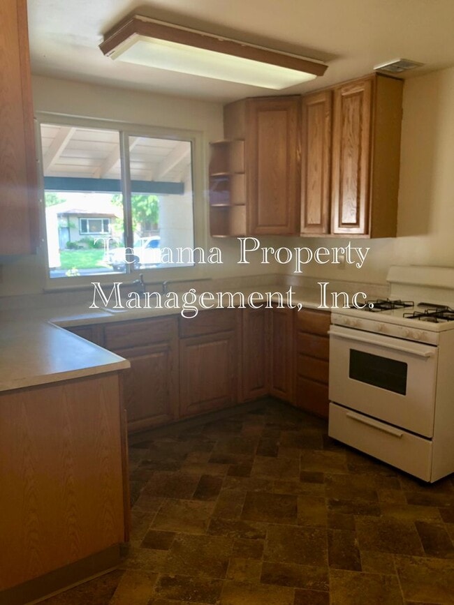 Photo - 4 bedroom 2 bathroom downtown Red Bluff home