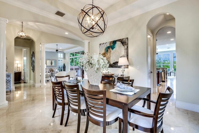 Photo - 128 Tulip Tree Ct