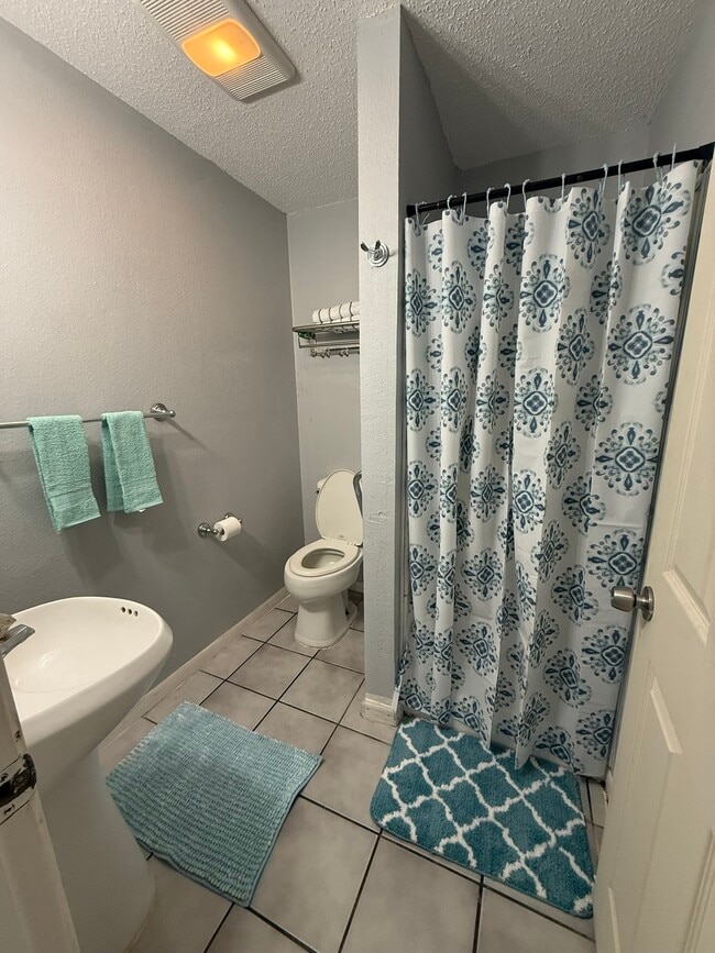 Photo - 1750 Morales St