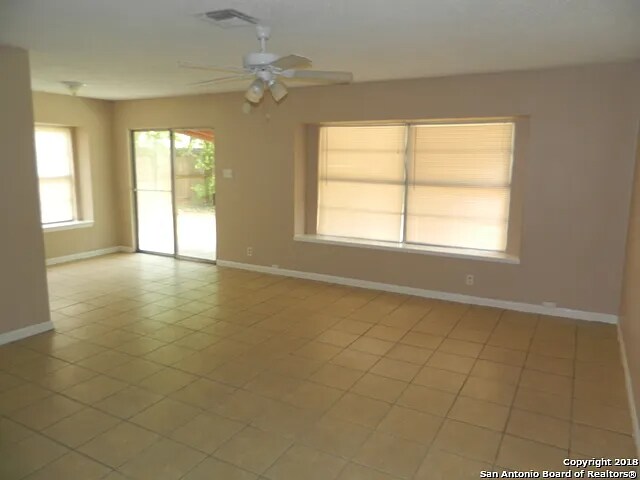 Photo - 1078 Honey Tree St