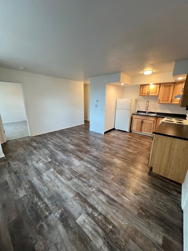 Photo - Renovated 2 Bedroom Apartment - AVAILABLE AUGUST! Unit 1516 N 16th St - 7