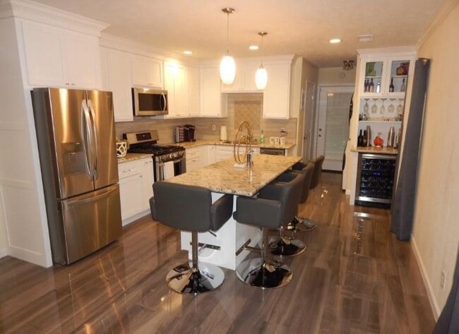 Photo - 8821 Woodruff St