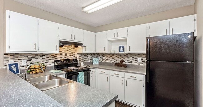 Building Photo - The Vistas