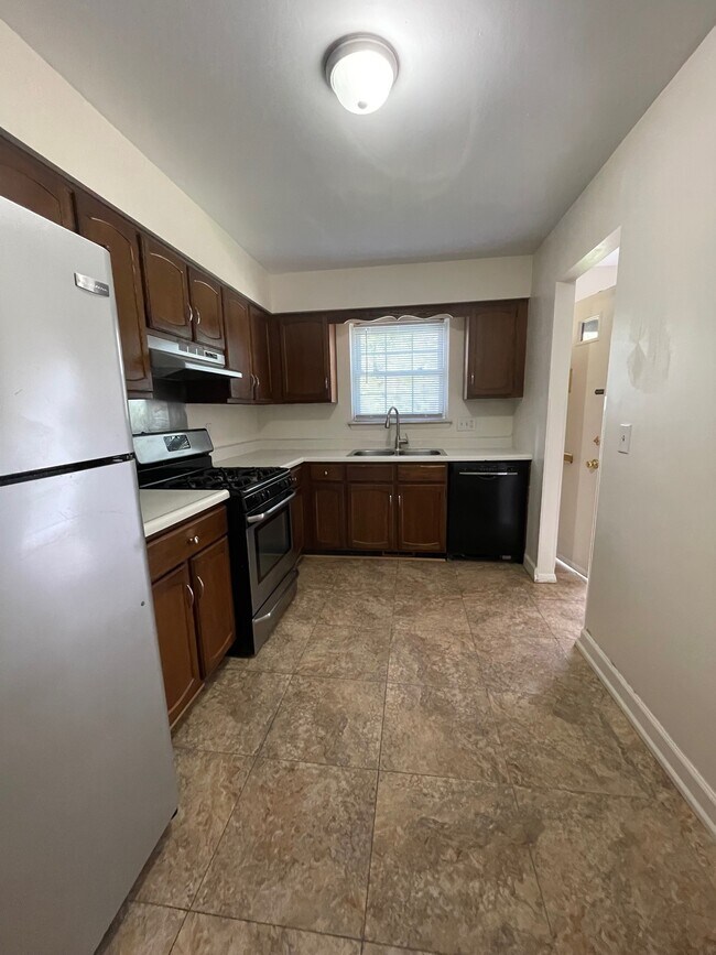 Photo - 6534 Cornwall Ct