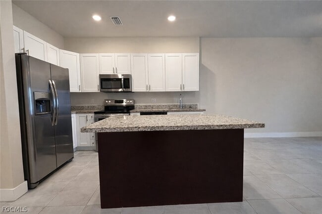 Photo - 3221 SW 8th Pl Unidad 107