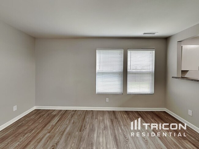 Photo - 123 Vermillion Loop