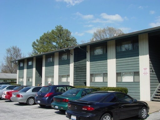 Building Photo - *Stone Gate Apartments - Advertising Unit 12